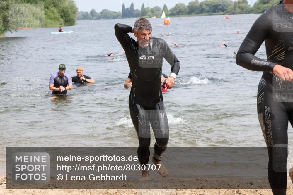 15.06.2025 - 27. Vierlanden-Triathlon Lena Gebhardt http://msf.ph/oto/8030707 15.06.2025 11:08:27 Schwimmen 719, 750, 797, 820, 835, 836, 845, 847, 863 meine-sportfotos.de