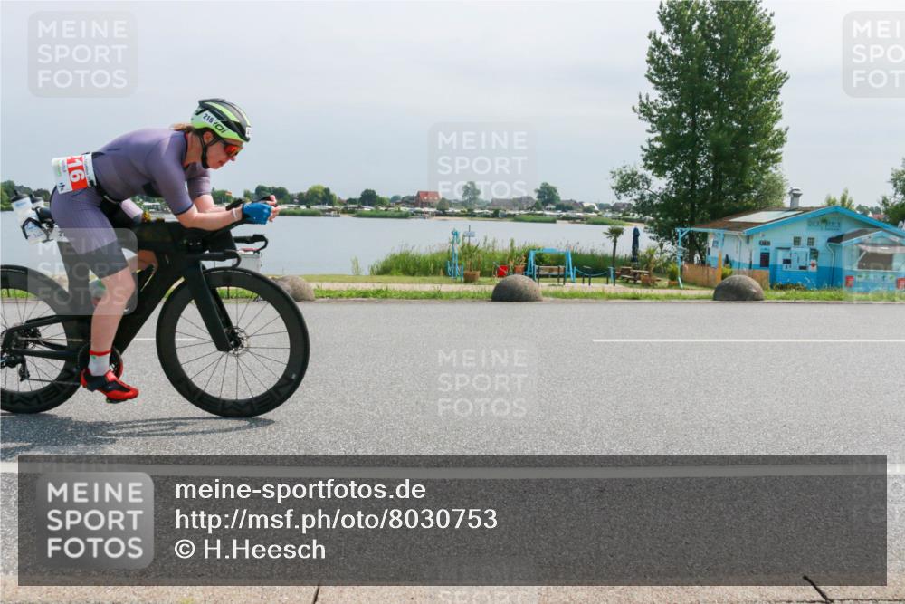 21.06.2025 - 27. Vierlanden-Triathlon H.Heesch http://msf.ph/oto/8030753 15.06.2025 11:31:21 Radfahren 216 meine-sportfotos.de
