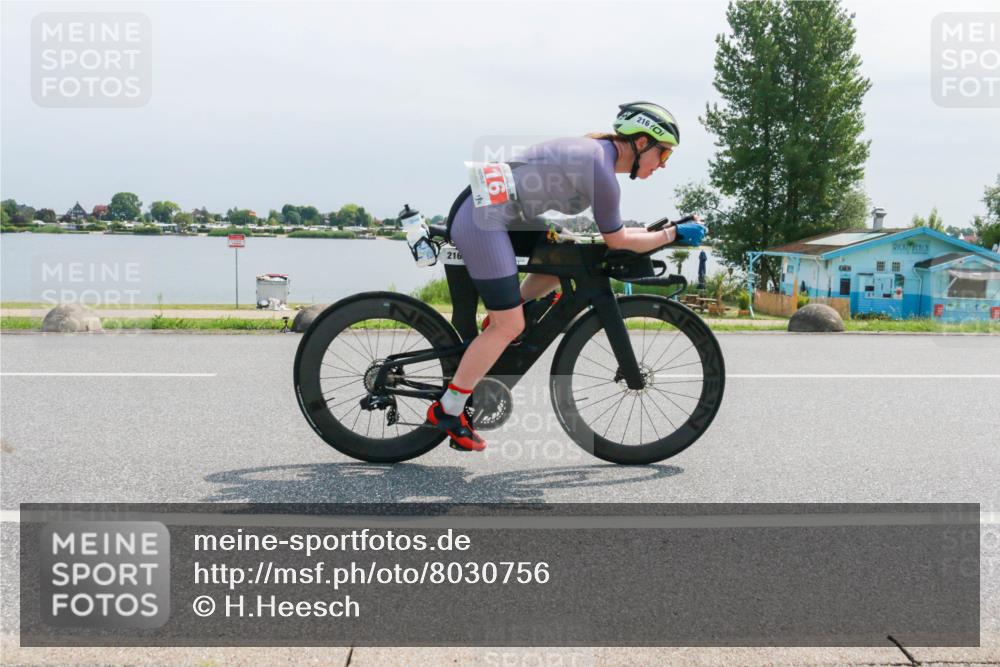 21.06.2025 - 27. Vierlanden-Triathlon H.Heesch http://msf.ph/oto/8030756 15.06.2025 11:31:21 Radfahren 216 meine-sportfotos.de