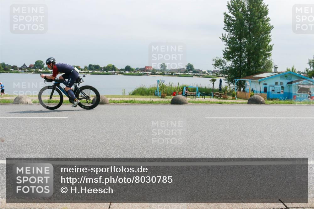 21.06.2025 - 27. Vierlanden-Triathlon H.Heesch http://msf.ph/oto/8030785 15.06.2025 11:31:35 Radfahren 652, 759, 838 meine-sportfotos.de