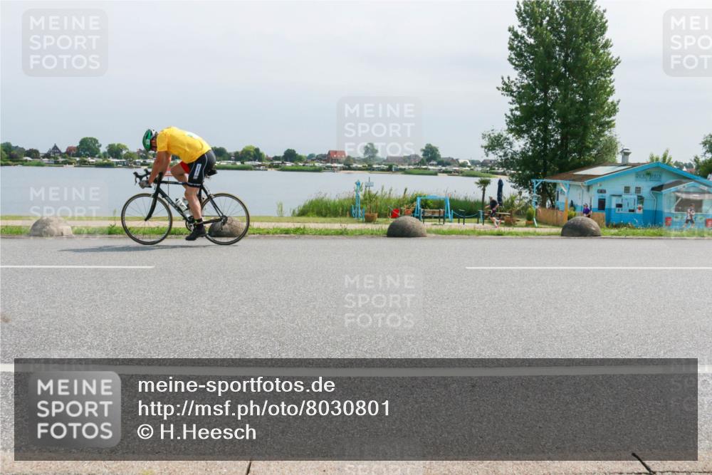 21.06.2025 - 27. Vierlanden-Triathlon H.Heesch http://msf.ph/oto/8030801 15.06.2025 11:31:39 Radfahren 652, 682, 759, 838, 956, 957 meine-sportfotos.de