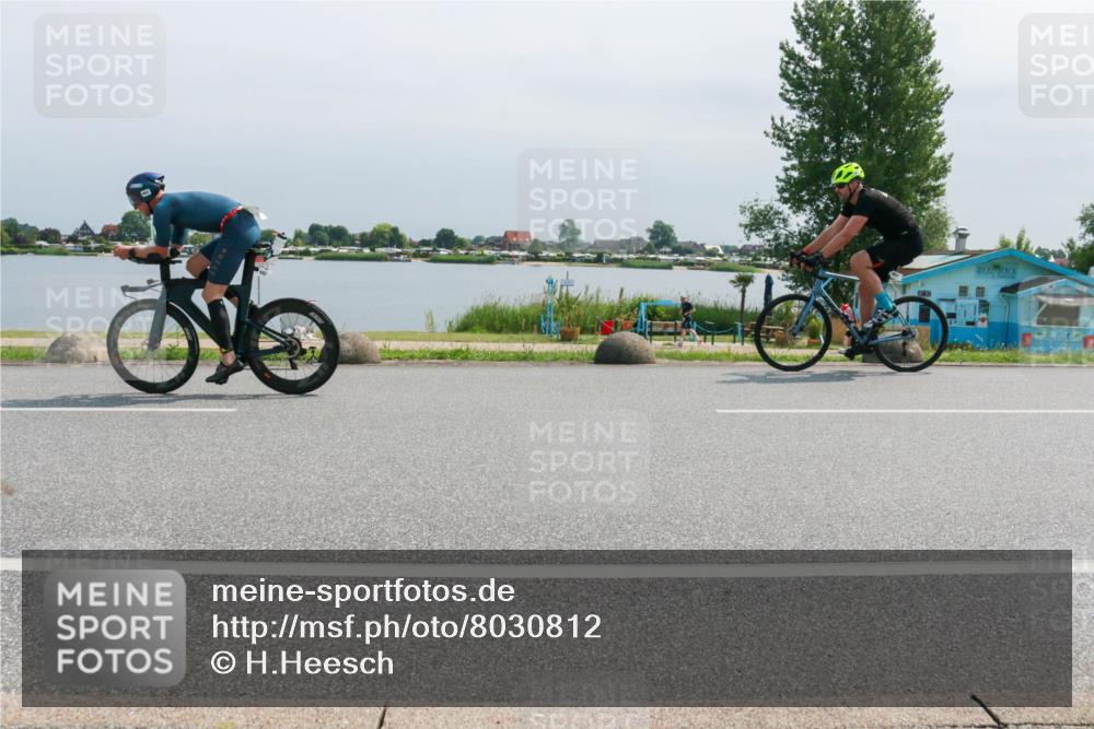 21.06.2025 - 27. Vierlanden-Triathlon H.Heesch http://msf.ph/oto/8030812 15.06.2025 11:31:40 Radfahren 652, 682, 759, 838, 956, 957 meine-sportfotos.de