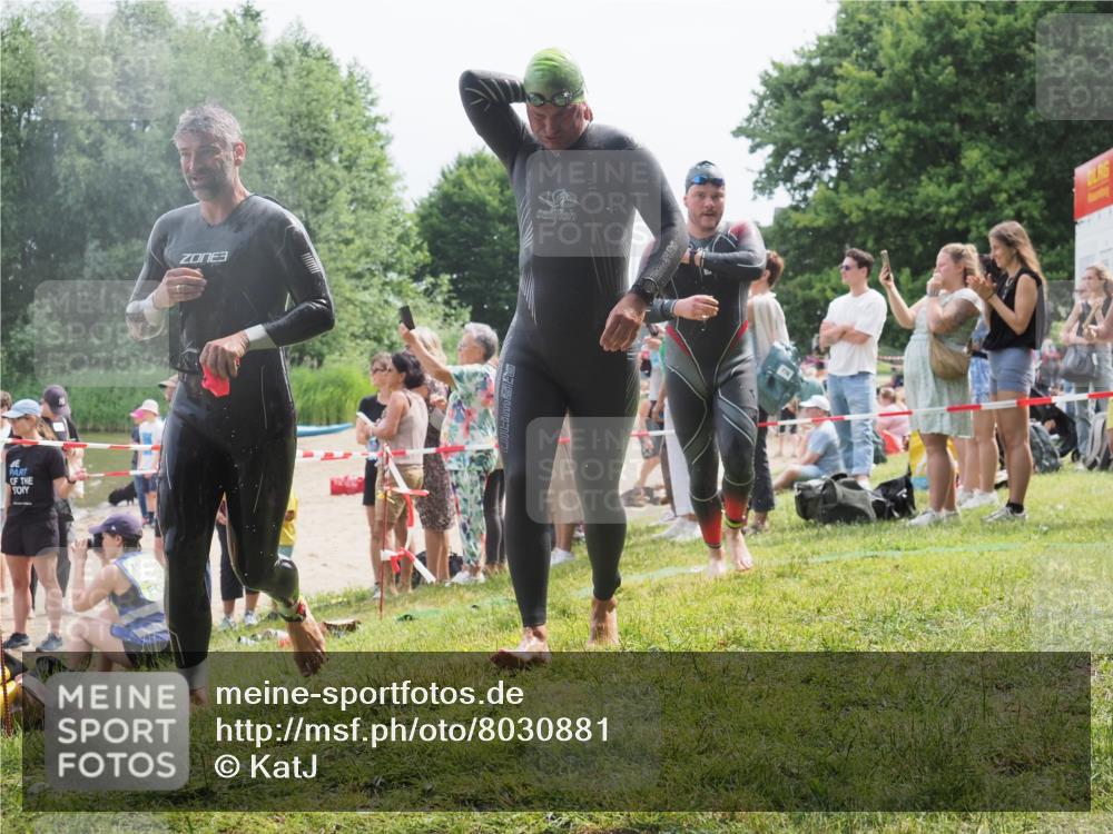 15.06.2025 - 27. Vierlanden-Triathlon KatJ http://msf.ph/oto/8030881 15.06.2025 11:08:34 Schwimmen 719, 750, 820, 835, 836, 845, 863 meine-sportfotos.de