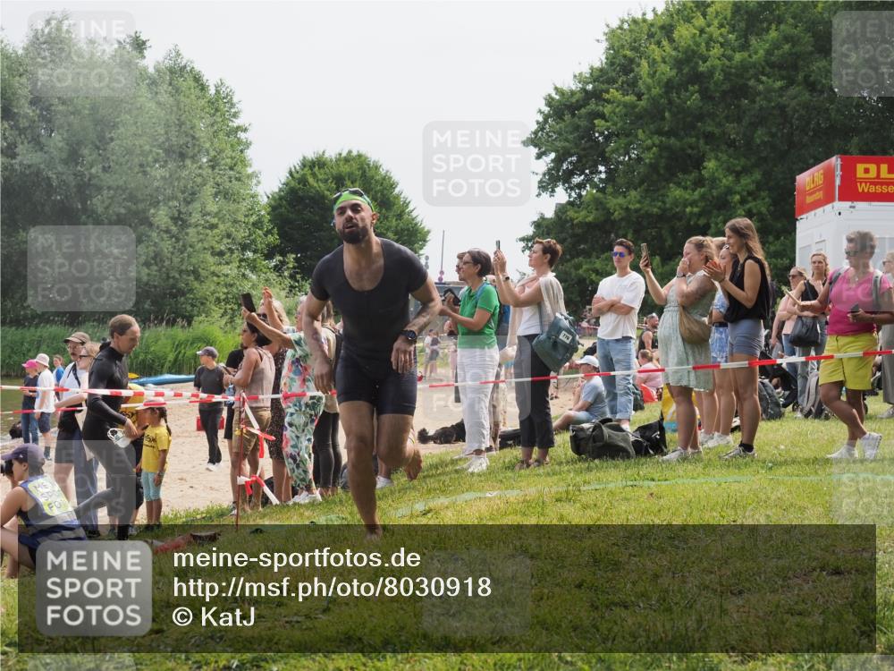 15.06.2025 - 27. Vierlanden-Triathlon KatJ http://msf.ph/oto/8030918 15.06.2025 11:08:39 Schwimmen 703, 719, 720, 750, 820, 835, 836, 863 meine-sportfotos.de