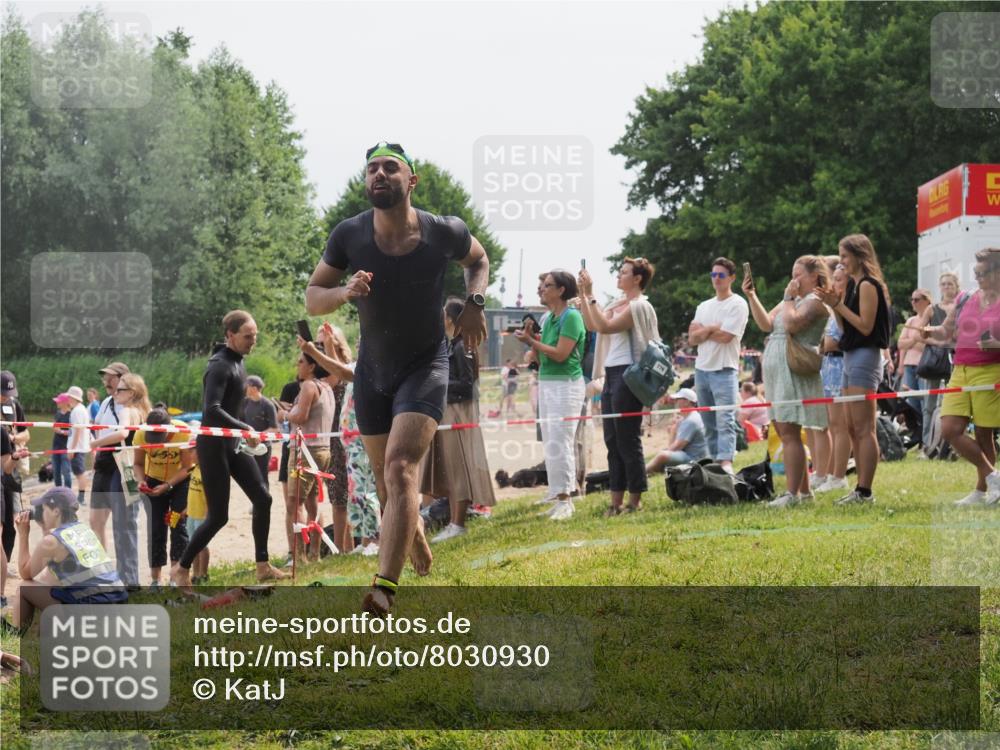 15.06.2025 - 27. Vierlanden-Triathlon KatJ http://msf.ph/oto/8030930 15.06.2025 11:08:39 Schwimmen 703, 719, 720, 750, 820, 835, 836, 863 meine-sportfotos.de