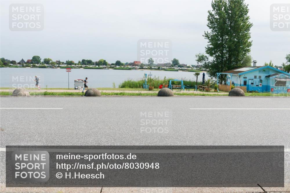 21.06.2025 - 27. Vierlanden-Triathlon H.Heesch http://msf.ph/oto/8030948 15.06.2025 11:31:56 Radfahren 113, 761, 898, 913 meine-sportfotos.de