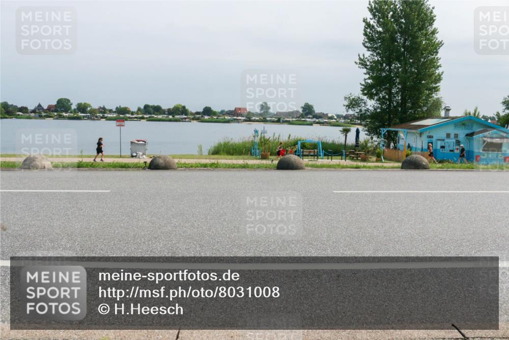 21.06.2025 - 27. Vierlanden-Triathlon H.Heesch http://msf.ph/oto/8031008 15.06.2025 11:32:04 Radfahren 144, 959 meine-sportfotos.de