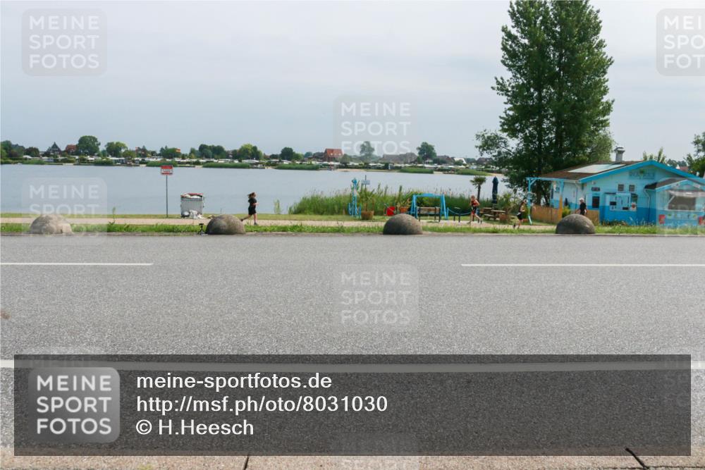 21.06.2025 - 27. Vierlanden-Triathlon H.Heesch http://msf.ph/oto/8031030 15.06.2025 11:32:06 Radfahren 144, 959 meine-sportfotos.de