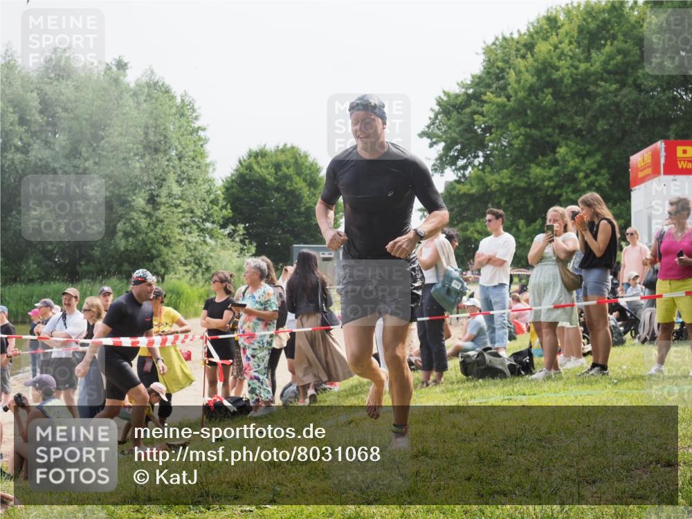 15.06.2025 - 27. Vierlanden-Triathlon KatJ http://msf.ph/oto/8031068 15.06.2025 11:08:49 Schwimmen 671, 703, 720, 852, 863 meine-sportfotos.de