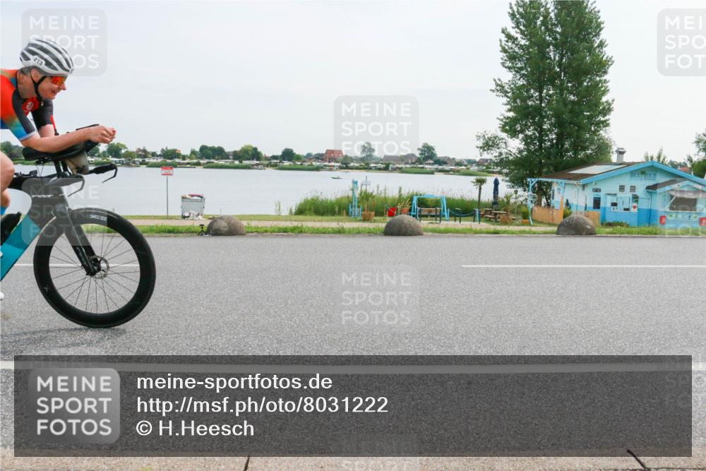 15.06.2025 - 27. Vierlanden-Triathlon H.Heesch http://msf.ph/oto/8031222 15.06.2025 10:35:27 Radfahren 99, 213, 272 meine-sportfotos.de