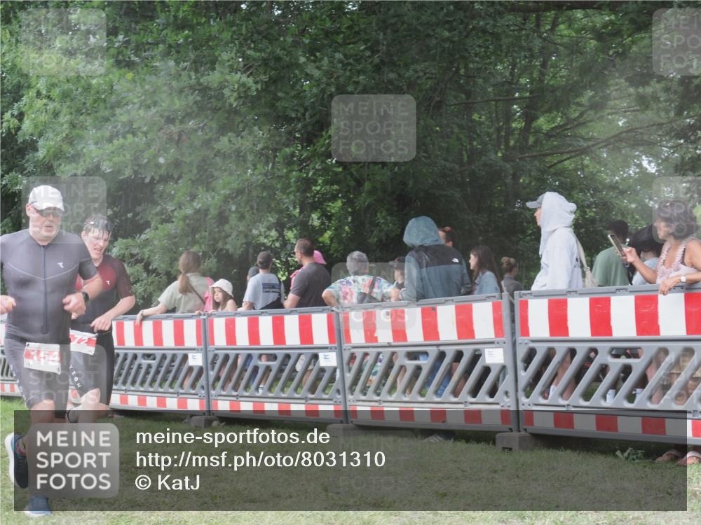 21.06.2025 - 27. Vierlanden-Triathlon KatJ http://msf.ph/oto/8031310 15.06.2025 13:40:18 Ziel 72, 154, 703, 1089 meine-sportfotos.de