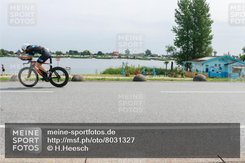21.06.2025 - 27. Vierlanden-Triathlon H.Heesch http://msf.ph/oto/8031327 15.06.2025 11:33:07 Radfahren 173, 755, 757 meine-sportfotos.de