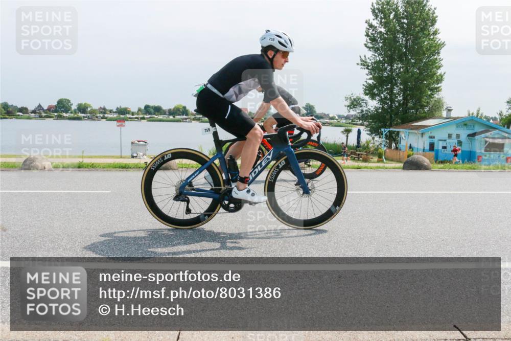 21.06.2025 - 27. Vierlanden-Triathlon H.Heesch http://msf.ph/oto/8031386 15.06.2025 11:33:11 Radfahren 173, 755, 757, 950 meine-sportfotos.de
