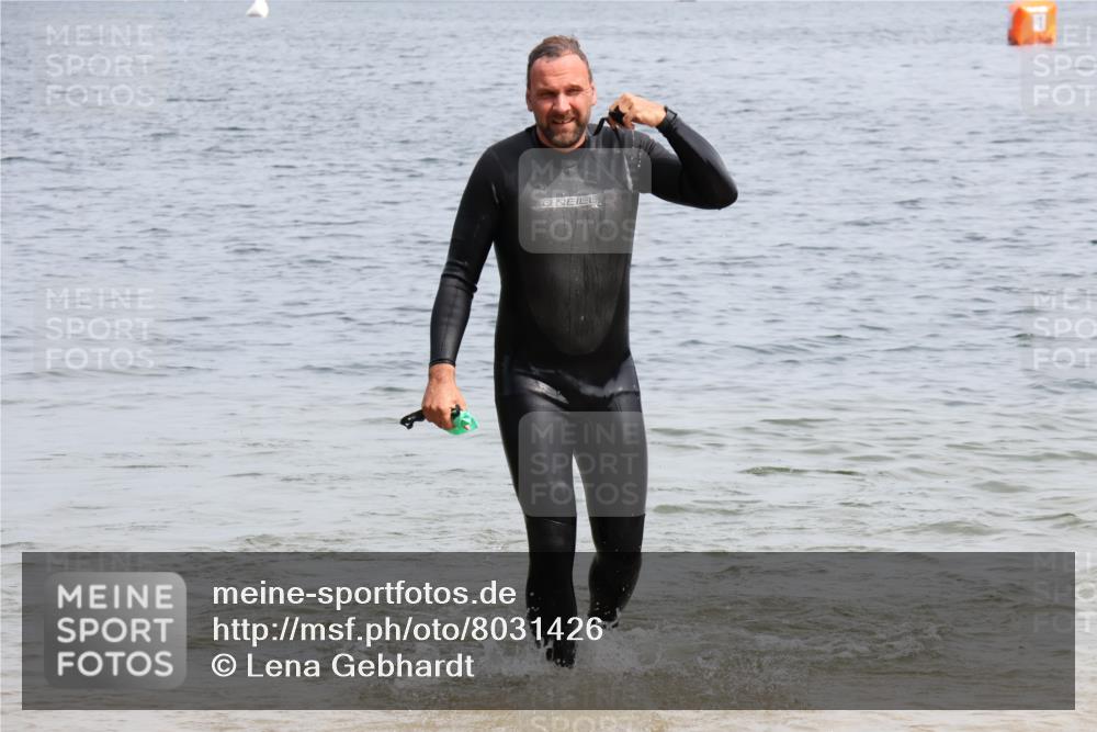 15.06.2025 - 27. Vierlanden-Triathlon Lena Gebhardt http://msf.ph/oto/8031426 15.06.2025 11:10:38 Schwimmen 770, 772, 953 meine-sportfotos.de