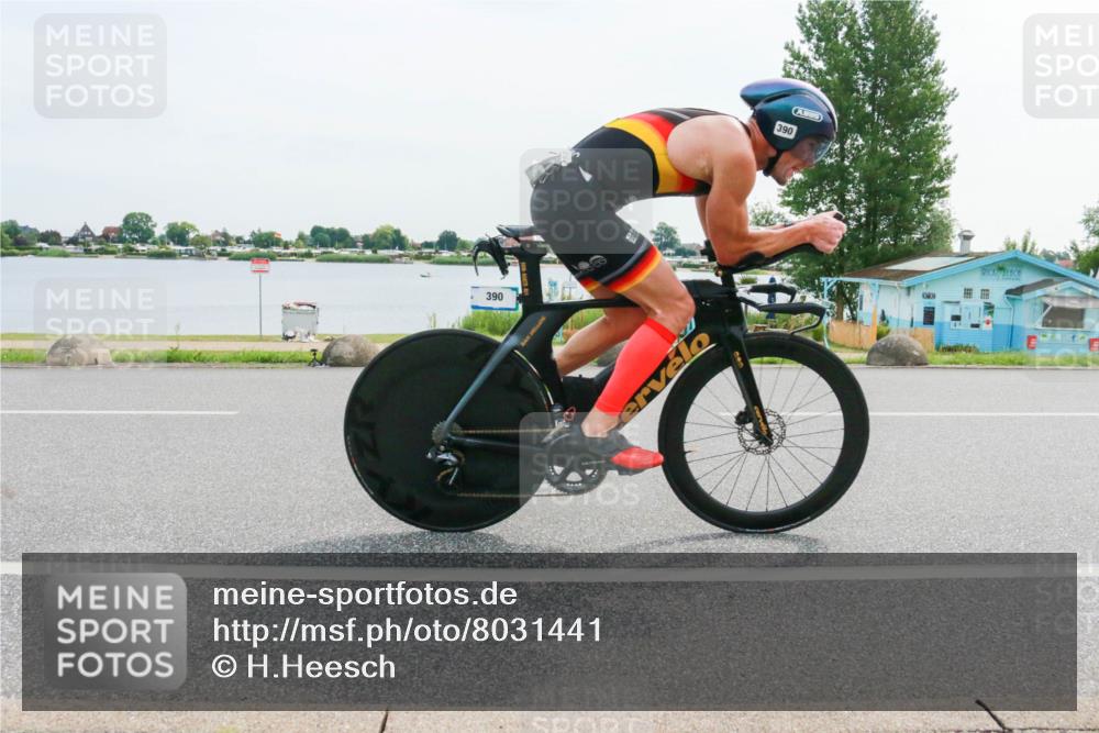 15.06.2025 - 27. Vierlanden-Triathlon H.Heesch http://msf.ph/oto/8031441 15.06.2025 10:36:00 Radfahren 87, 300, 390 meine-sportfotos.de