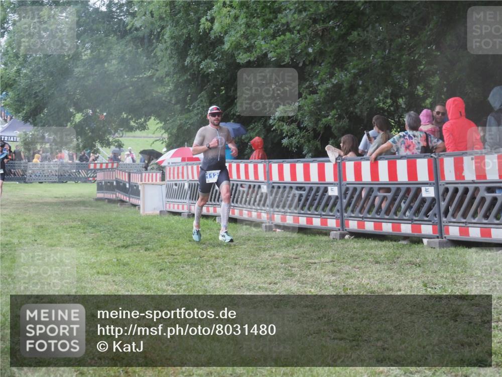 21.06.2025 - 27. Vierlanden-Triathlon KatJ http://msf.ph/oto/8031480 15.06.2025 13:40:51 Ziel 763, 1125 meine-sportfotos.de
