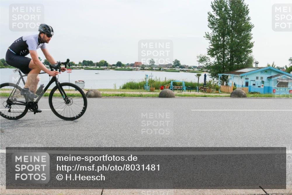 15.06.2025 - 27. Vierlanden-Triathlon H.Heesch http://msf.ph/oto/8031481 15.06.2025 10:36:19 Radfahren 254, 285, 312, 331 meine-sportfotos.de