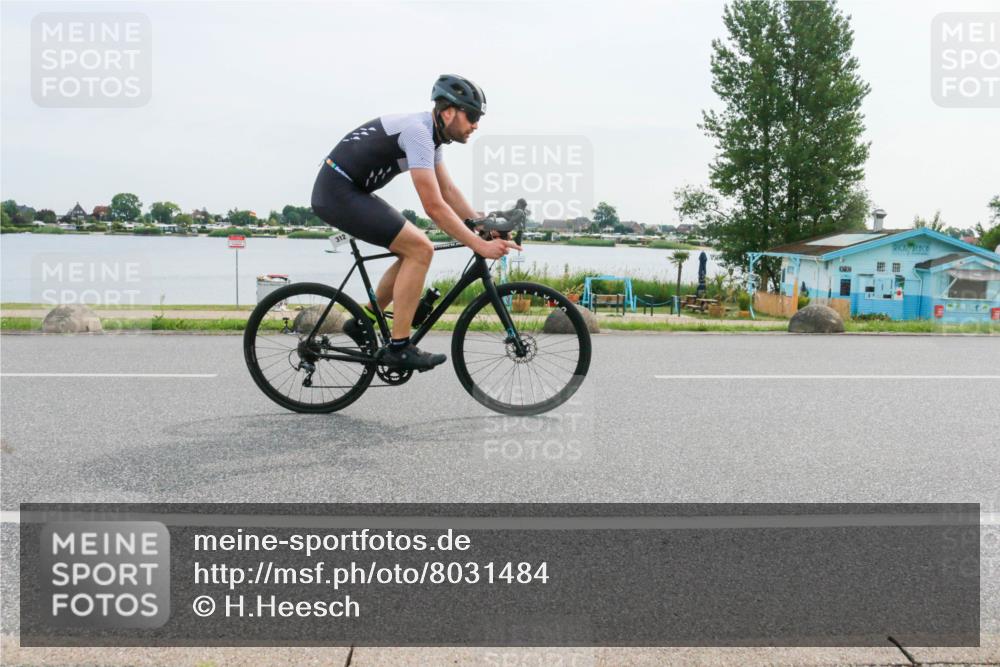 15.06.2025 - 27. Vierlanden-Triathlon H.Heesch http://msf.ph/oto/8031484 15.06.2025 10:36:19 Radfahren 254, 285, 312, 331 meine-sportfotos.de