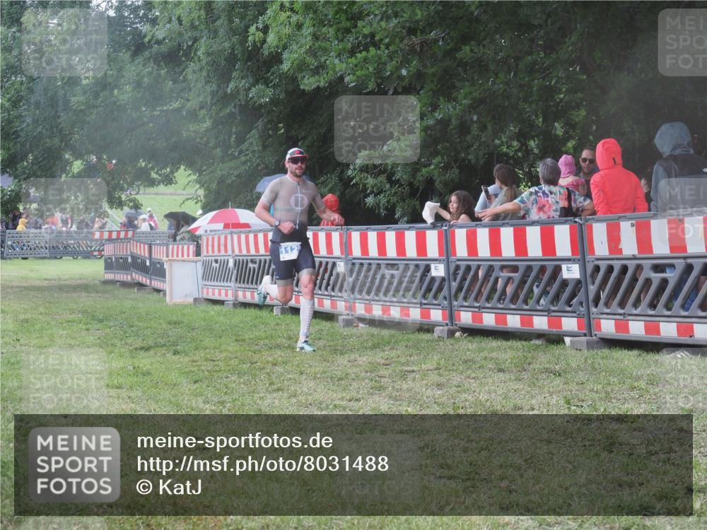 21.06.2025 - 27. Vierlanden-Triathlon KatJ http://msf.ph/oto/8031488 15.06.2025 13:40:51 Ziel 763, 1125 meine-sportfotos.de