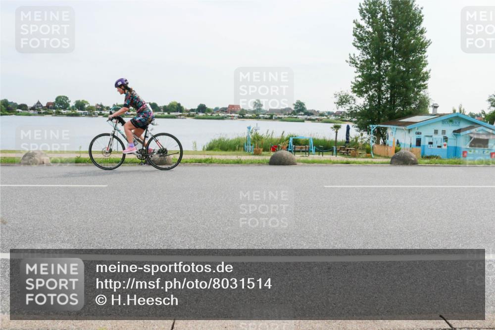 15.06.2025 - 27. Vierlanden-Triathlon H.Heesch http://msf.ph/oto/8031514 15.06.2025 10:36:25 Radfahren 254, 285, 531 meine-sportfotos.de