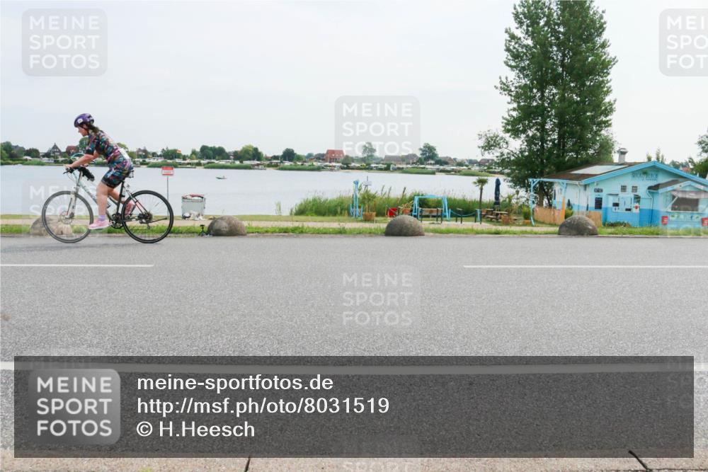 15.06.2025 - 27. Vierlanden-Triathlon H.Heesch http://msf.ph/oto/8031519 15.06.2025 10:36:25 Radfahren 254, 285, 531 meine-sportfotos.de