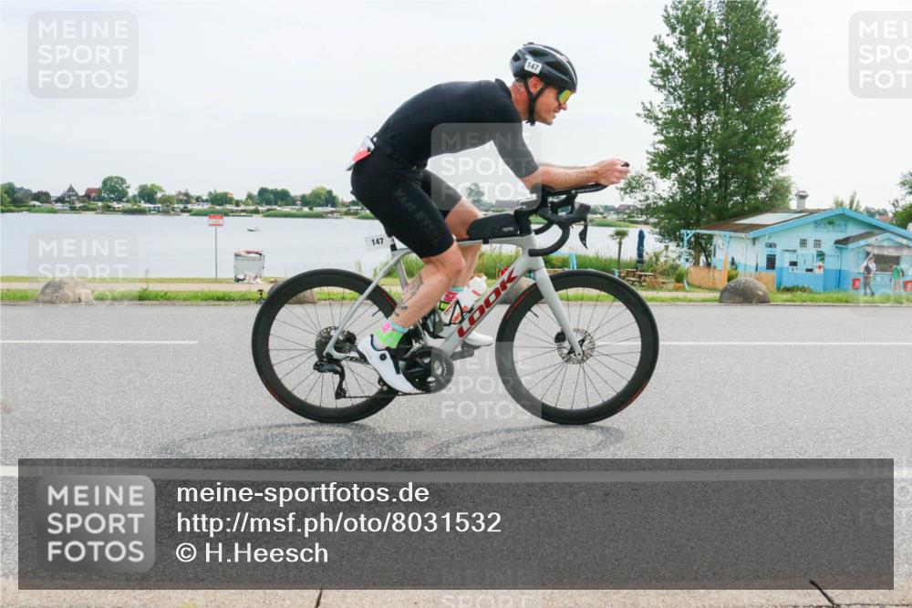 15.06.2025 - 27. Vierlanden-Triathlon H.Heesch http://msf.ph/oto/8031532 15.06.2025 10:36:38 Radfahren 102, 147 meine-sportfotos.de