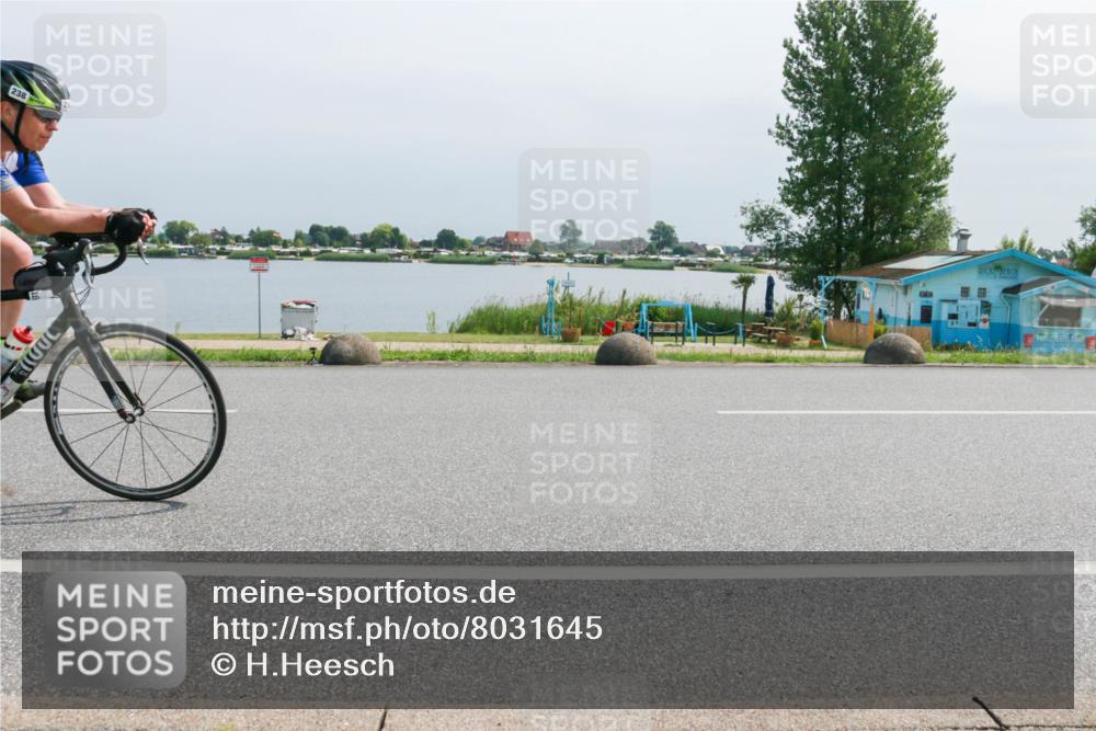 21.06.2025 - 27. Vierlanden-Triathlon H.Heesch http://msf.ph/oto/8031645 15.06.2025 11:33:49 Radfahren 238, 661, 692 meine-sportfotos.de