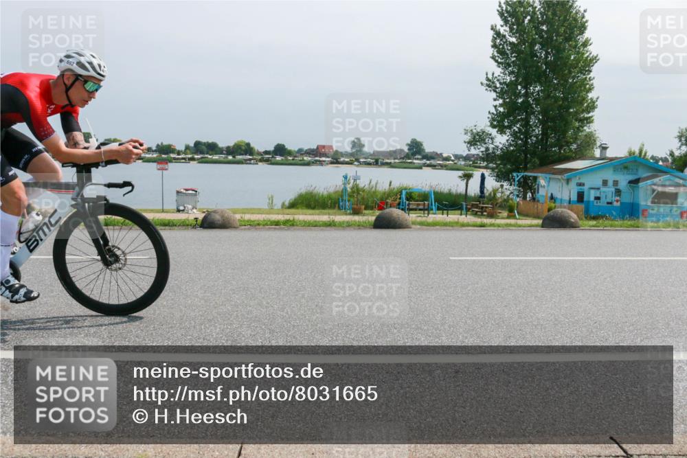 21.06.2025 - 27. Vierlanden-Triathlon H.Heesch http://msf.ph/oto/8031665 15.06.2025 11:33:52 Radfahren 238, 661, 692 meine-sportfotos.de