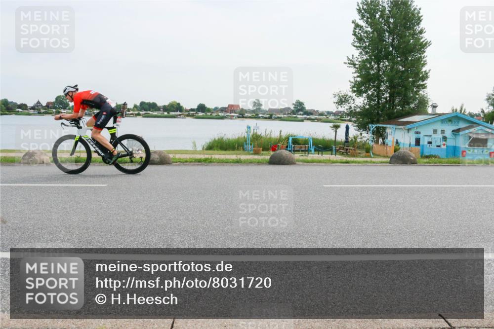 15.06.2025 - 27. Vierlanden-Triathlon H.Heesch http://msf.ph/oto/8031720 15.06.2025 10:37:41 Radfahren 191, 248 meine-sportfotos.de
