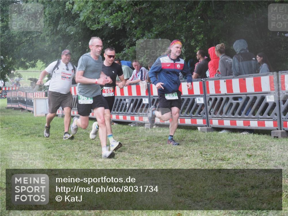 21.06.2025 - 27. Vierlanden-Triathlon KatJ http://msf.ph/oto/8031734 15.06.2025 13:41:11 Ziel 133, 167, 637, 961 meine-sportfotos.de