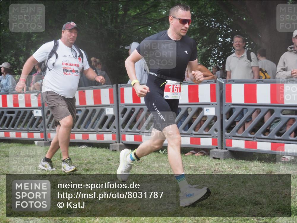 21.06.2025 - 27. Vierlanden-Triathlon KatJ http://msf.ph/oto/8031787 15.06.2025 13:41:12 Ziel 133, 167, 637, 961 meine-sportfotos.de