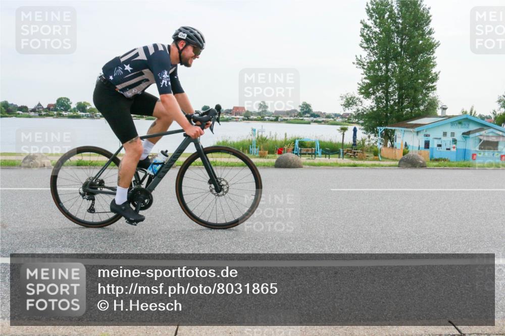 15.06.2025 - 27. Vierlanden-Triathlon H.Heesch http://msf.ph/oto/8031865 15.06.2025 10:38:28 Radfahren 7, 13, 88, 218, 258 meine-sportfotos.de