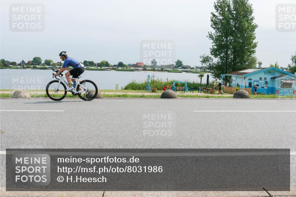21.06.2025 - 27. Vierlanden-Triathlon H.Heesch http://msf.ph/oto/8031986 15.06.2025 11:34:37 Radfahren 250, 740, 935 meine-sportfotos.de