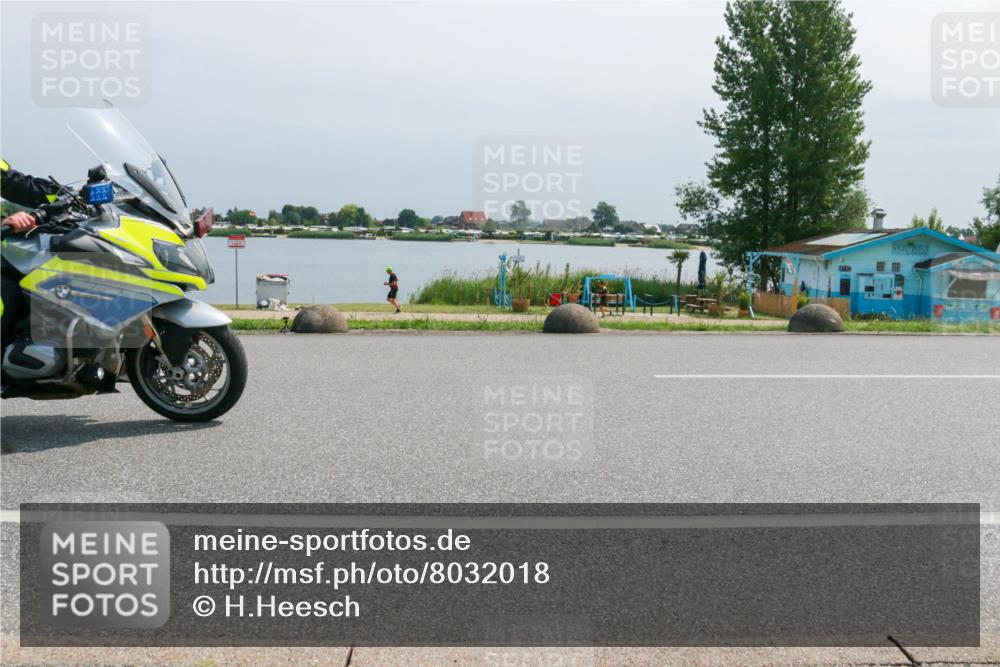 21.06.2025 - 27. Vierlanden-Triathlon H.Heesch http://msf.ph/oto/8032018 15.06.2025 11:34:42 Radfahren 740, 775, 935 meine-sportfotos.de