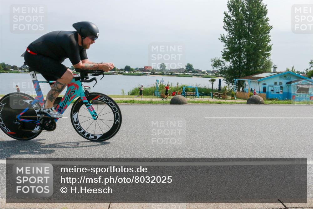 21.06.2025 - 27. Vierlanden-Triathlon H.Heesch http://msf.ph/oto/8032025 15.06.2025 11:34:50 Radfahren 707, 760, 894 meine-sportfotos.de