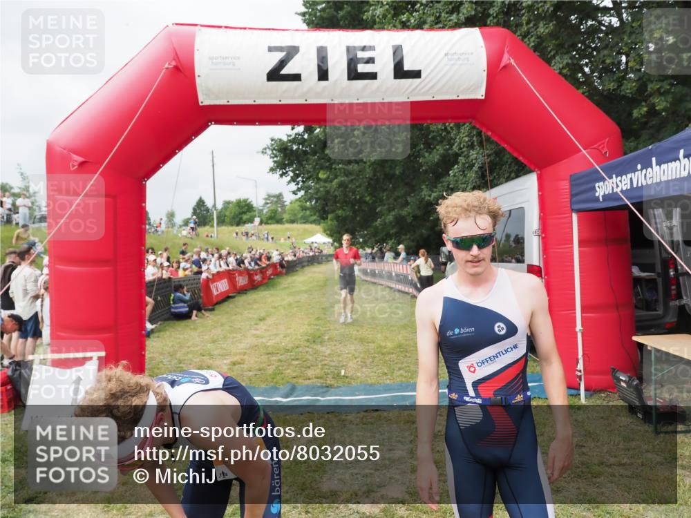 21.06.2025 - 27. Vierlanden-Triathlon MichiJ http://msf.ph/oto/8032055 15.06.2026 12:49:21 Ziel 764, 984, 986, 987, 988 meine-sportfotos.de