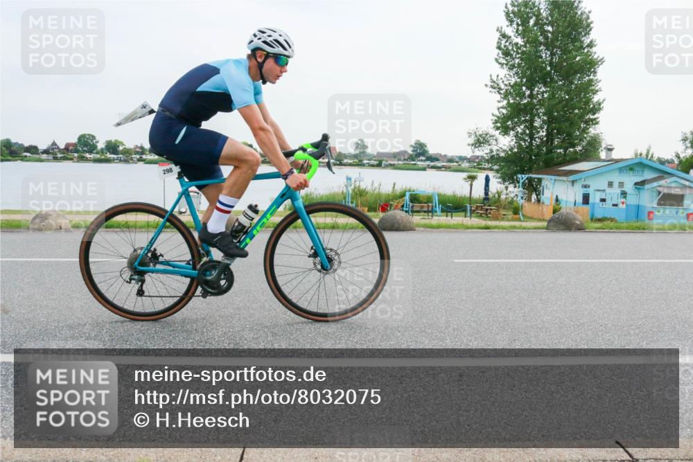 15.06.2025 - 27. Vierlanden-Triathlon H.Heesch http://msf.ph/oto/8032075 15.06.2025 10:38:53 Radfahren 17, 235, 298 meine-sportfotos.de