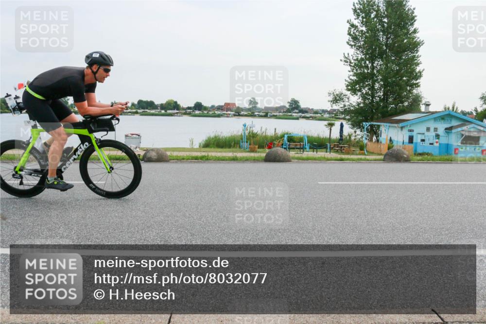 15.06.2025 - 27. Vierlanden-Triathlon H.Heesch http://msf.ph/oto/8032077 15.06.2025 10:38:54 Radfahren 17, 298 meine-sportfotos.de