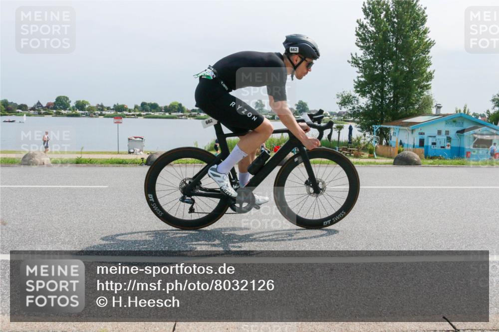 21.06.2025 - 27. Vierlanden-Triathlon H.Heesch http://msf.ph/oto/8032126 15.06.2025 11:35:07 Radfahren 662, 715 meine-sportfotos.de