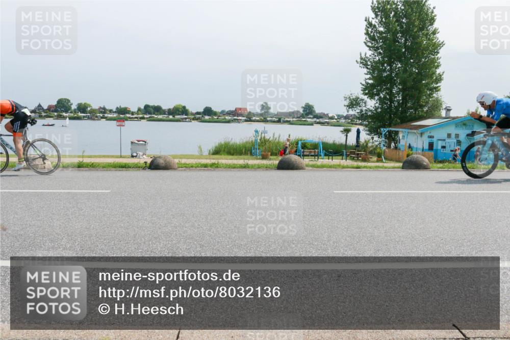 21.06.2025 - 27. Vierlanden-Triathlon H.Heesch http://msf.ph/oto/8032136 15.06.2025 11:35:16 Radfahren 695, 730 meine-sportfotos.de