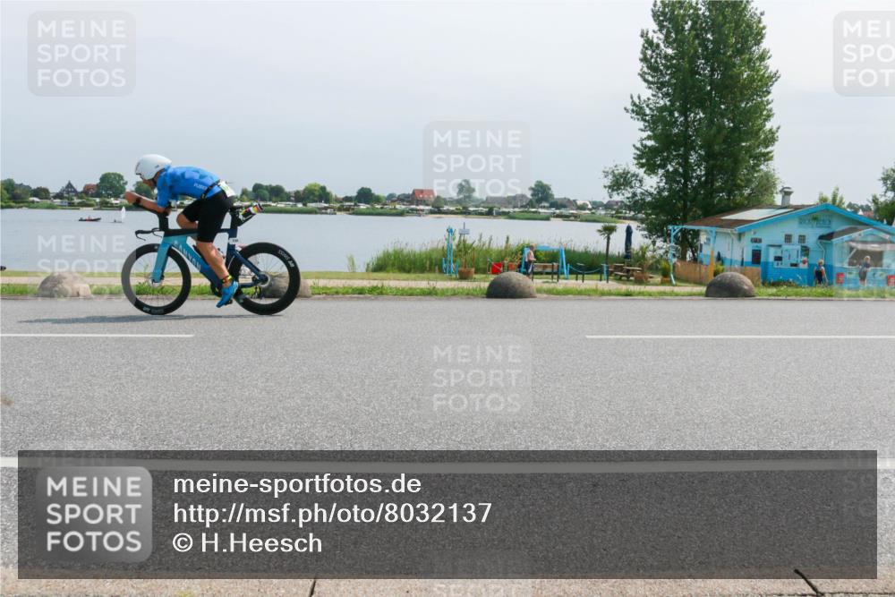 21.06.2025 - 27. Vierlanden-Triathlon H.Heesch http://msf.ph/oto/8032137 15.06.2025 11:35:16 Radfahren 695, 730 meine-sportfotos.de