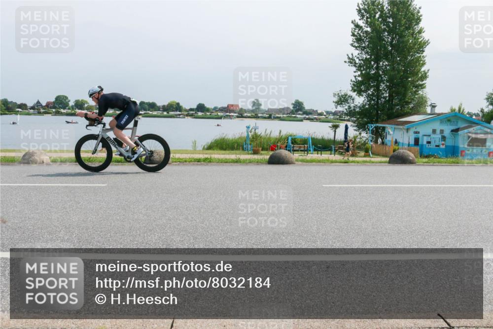 21.06.2025 - 27. Vierlanden-Triathlon H.Heesch http://msf.ph/oto/8032184 15.06.2025 11:35:49 Radfahren 70, 735, 736 meine-sportfotos.de