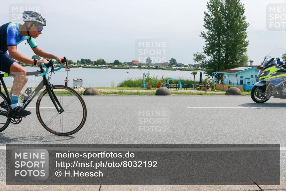 21.06.2025 - 27. Vierlanden-Triathlon H.Heesch http://msf.ph/oto/8032192 15.06.2025 11:35:49 Radfahren 70, 735, 736 meine-sportfotos.de