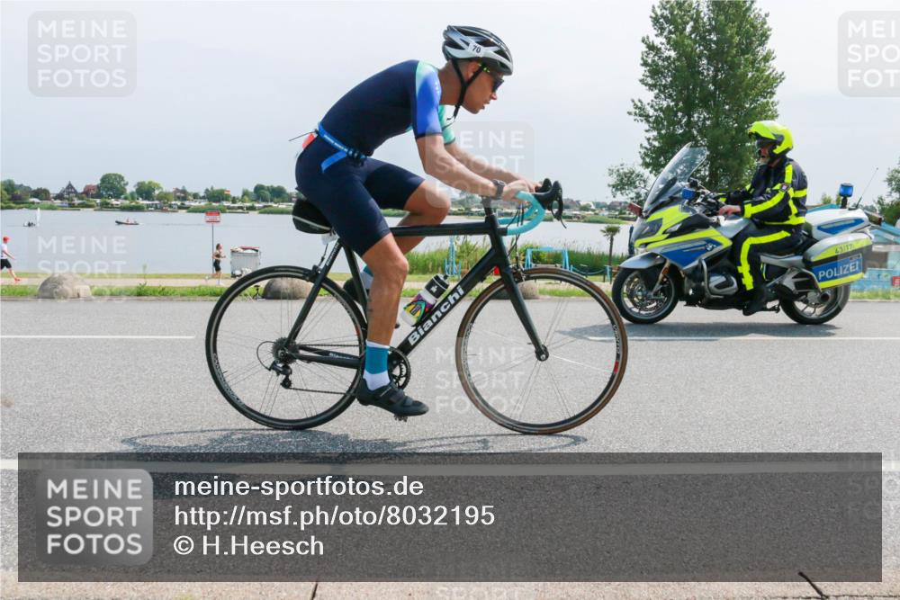 21.06.2025 - 27. Vierlanden-Triathlon H.Heesch http://msf.ph/oto/8032195 15.06.2025 11:35:50 Radfahren 70, 735, 736 meine-sportfotos.de