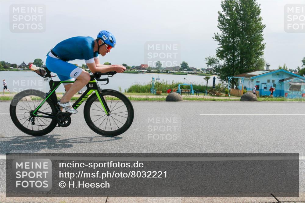 21.06.2025 - 27. Vierlanden-Triathlon H.Heesch http://msf.ph/oto/8032221 15.06.2025 11:36:07 Radfahren  meine-sportfotos.de