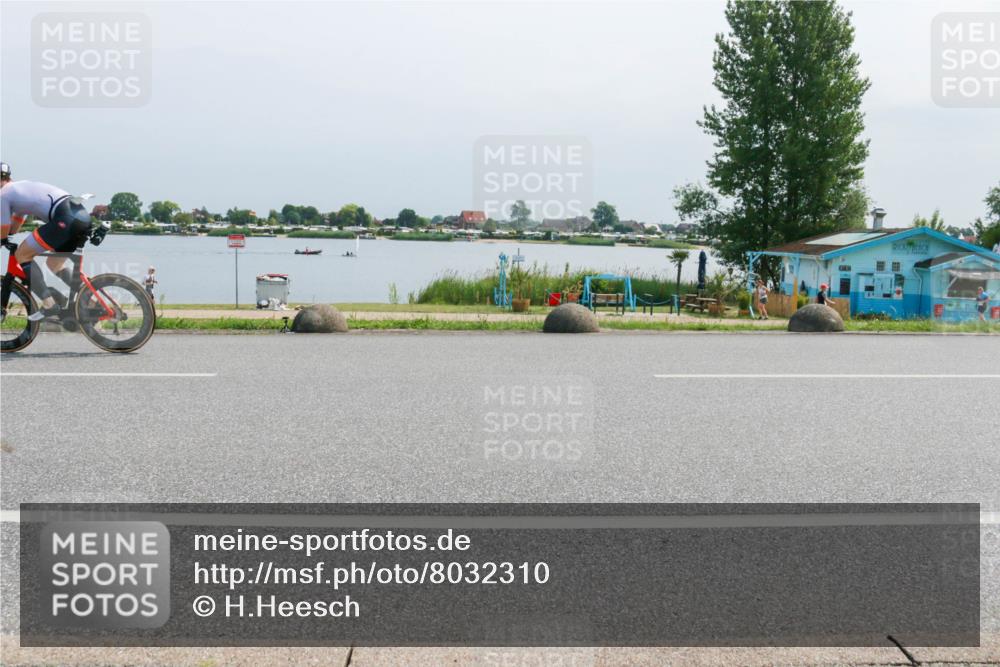 21.06.2025 - 27. Vierlanden-Triathlon H.Heesch http://msf.ph/oto/8032310 15.06.2025 11:36:17 Radfahren 651, 702, 725, 764 meine-sportfotos.de
