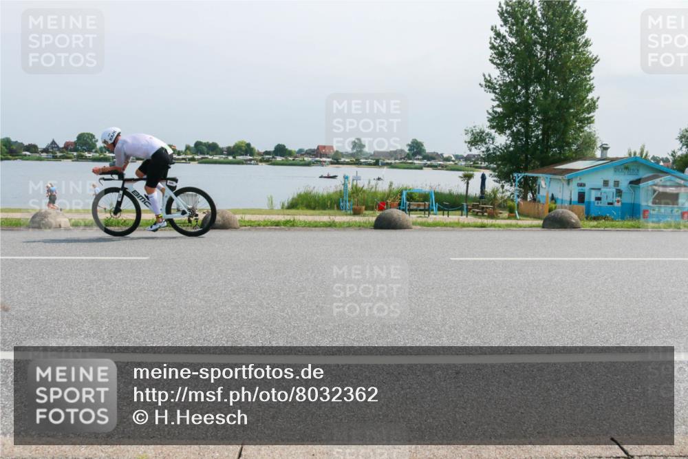 21.06.2025 - 27. Vierlanden-Triathlon H.Heesch http://msf.ph/oto/8032362 15.06.2025 11:36:34 Radfahren 23, 639, 712 meine-sportfotos.de