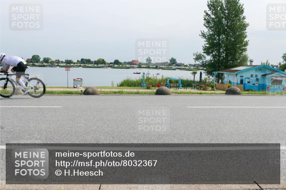 21.06.2025 - 27. Vierlanden-Triathlon H.Heesch http://msf.ph/oto/8032367 15.06.2025 11:36:34 Radfahren 23, 639, 712 meine-sportfotos.de