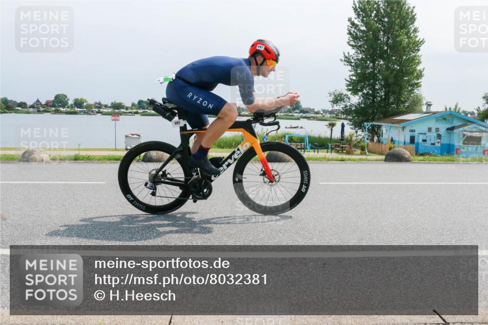 21.06.2025 - 27. Vierlanden-Triathlon H.Heesch http://msf.ph/oto/8032381 15.06.2025 11:36:40 Radfahren 23, 639, 697, 851 meine-sportfotos.de