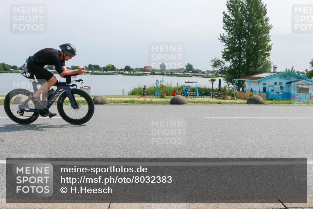 21.06.2025 - 27. Vierlanden-Triathlon H.Heesch http://msf.ph/oto/8032383 15.06.2025 11:36:40 Radfahren 23, 639, 697, 851 meine-sportfotos.de